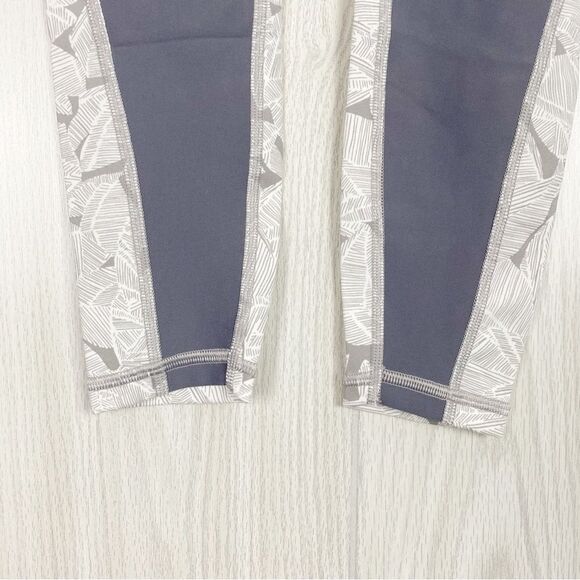 Athleta | Silver Grey Palm All In 7/8 Leggings Size XSmall - Picture 6 of 10